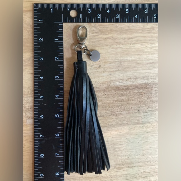 Black Leather Keychain  Bag Charm Tassel EUC - Picture 4 of 8